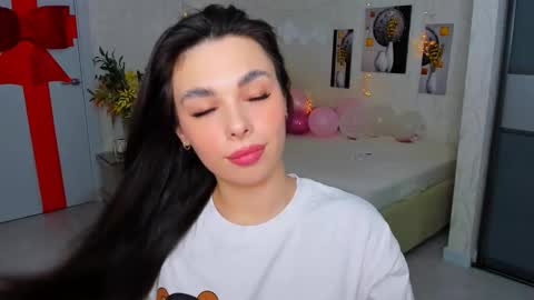 Snapshot of unforgettablestarfall chatting on 02/26/25, 02:48 Patricia online show from 02/26/25, 02:48