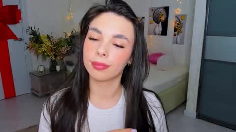 Snapshot of unforgettablestarfall chatting on 02/28/25, 11:12 Patricia online show from 02/28/25, 11:12