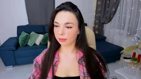 Snapshot of unforgettablestarfall chatting on 03/04/25, 07:43 Patricia online show from 03/04/25, 07:43