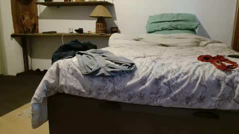 Snapshot of ungcouple21 chatting on 09/20/25, 04:08 ungcouple21 online show from 09/20/25, 04:08