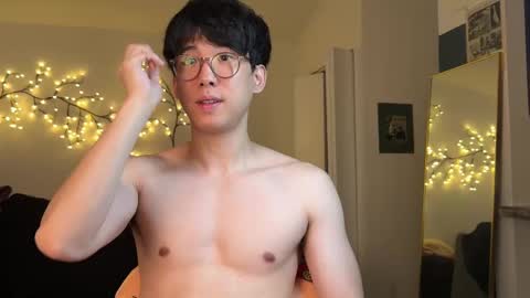 Snapshot of unhingedwang chatting on 10/05/25, 01:26 wang online show from 10/05/25, 01:26