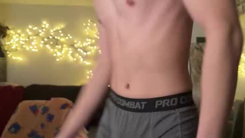 Snapshot of unhingedwang chatting on 12/19/25, 11:12 wang online show from 12/19/25, 11:12