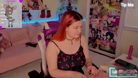 Snapshot of unholy_lady chatting on 12/21/25, 06:09 Unholy Lady online show from 12/21/25, 06:09