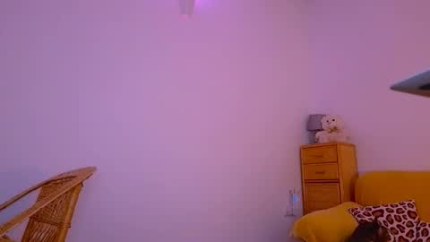 Snapshot of unic0rnporn chatting on 01/11/25, 08:10 Alice online show from 01/11/25, 08:10