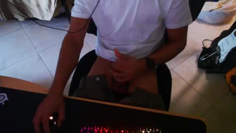 Snapshot of unicornflowers chatting on 01/05/25, 06:24 unicornflowers online show from 01/05/25, 06:24