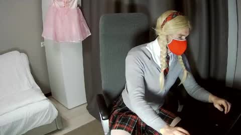 Snapshot of unicum2009 chatting on 04/28/26, 07:19 Mylittlecute online show from 04/28/26, 07:19