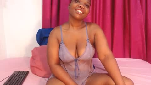 UNIQUEBONY online show from 11/12/25, 06:58