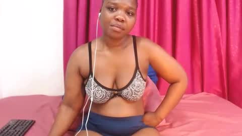 UNIQUEBONY online show from 11/22/25, 09:19