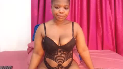 UNIQUEBONY online show from 11/24/25, 06:35