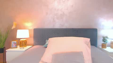 Snapshot of uniquemissy chatting on 12/05/24, 10:12 Andreea online show from 12/05/24, 10:12