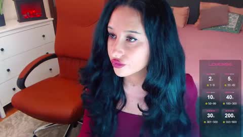 Snapshot of uniquemissy chatting on 12/19/25, 08:10 Andreea online show from 12/19/25, 08:10