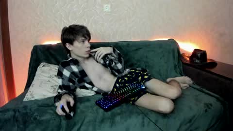 Alex online show from 05/05/26, 09:17