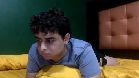 Snapshot of unlimitedfantasy chatting on 10/16/25, 05:52 Thiago online show from 10/16/25, 05:52