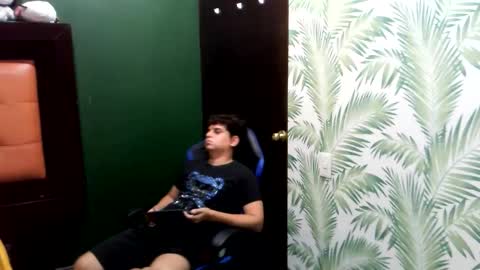 Snapshot of unlimitedfantasy chatting on 10/22/25, 05:30 Thiago online show from 10/22/25, 05:30