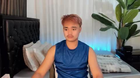 Snapshot of unloadedcumxxx chatting on 10/05/25, 12:03 Miss online show from 10/05/25, 12:03