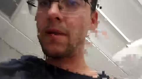 Snapshot of unmeasuredcave25 chatting on 10/18/25, 01:30 unmeasuredcave25 online show from 10/18/25, 01:30