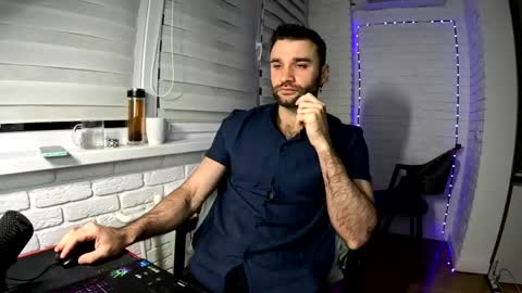 Snapshot of unnknow2024 chatting on 04/13/26, 06:02 SlavaVibes online show from 04/13/26, 06:02