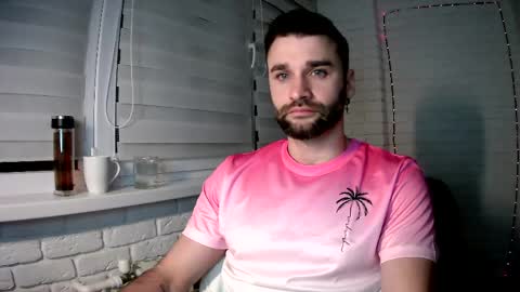 Snapshot of unnknow2024 chatting on 04/19/26, 07:49 SlavaVibes online show from 04/19/26, 07:49
