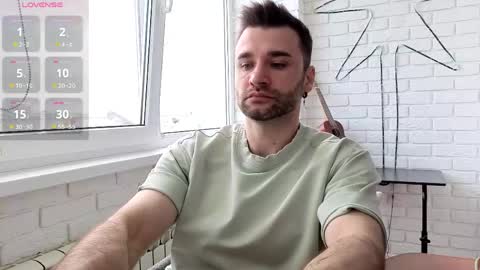 Snapshot of unnknow2024 chatting on 05/18/26, 08:09 SlavaVibes online show from 05/18/26, 08:09