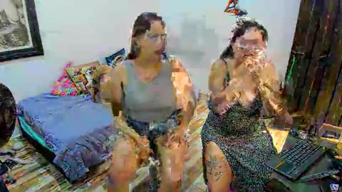 Kary and jhoa online show from 11/15/25, 07:43