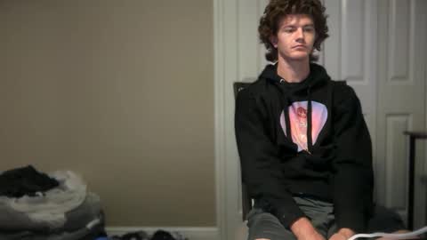 Snapshot of unverifiedbwc chatting on 10/27/25, 04:49 Stepbro online show from 10/27/25, 04:49