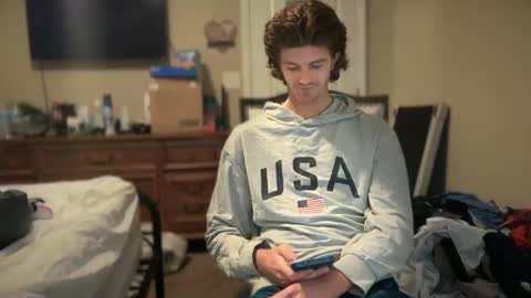 Snapshot of unverifiedbwc chatting on 10/31/25, 06:09 Stepbro online show from 10/31/25, 06:09