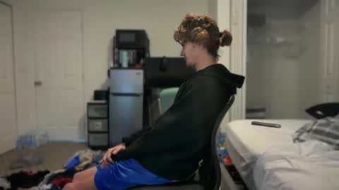 Snapshot of unverifiedbwc chatting on 11/09/25, 01:31 Stepbro online show from 11/09/25, 01:31