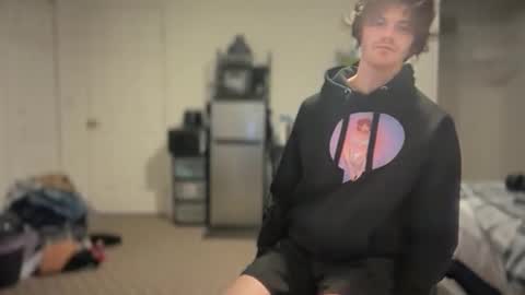 Snapshot of unverifiedbwc chatting on 11/11/25, 12:43 Stepbro online show from 11/11/25, 12:43