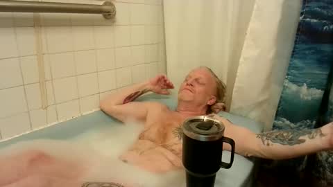 Snapshot of unwanted_boner chatting on 04/05/26, 10:23 unwanted_boner online show from 04/05/26, 10:23