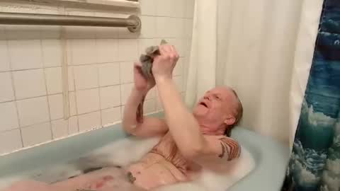 Snapshot of unwanted_boner chatting on 04/10/26, 11:04 unwanted_boner online show from 04/10/26, 11:04