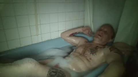 Snapshot of unwanted_boner chatting on 04/17/26, 10:29 unwanted_boner online show from 04/17/26, 10:29