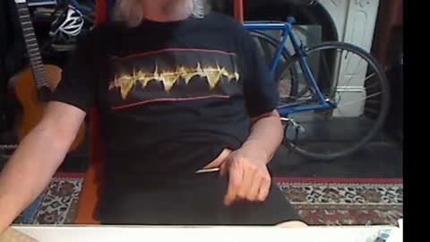 Snapshot of updownunder chatting on 10/07/25, 01:47 Freddie online show from 10/07/25, 01:47