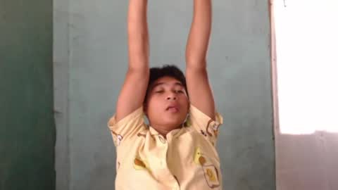 Snapshot of ur_asianversarap chatting on 04/17/26, 02:03 asian versarap online show from 04/17/26, 02:03