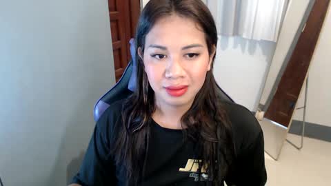 Vee online show from 01/11/25, 02:52