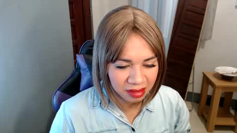 Vee online show from 01/23/25, 03:26