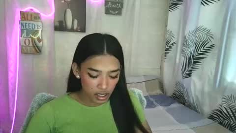 ur_dazzlingmorenaxx online show from 05/13/26, 03:04