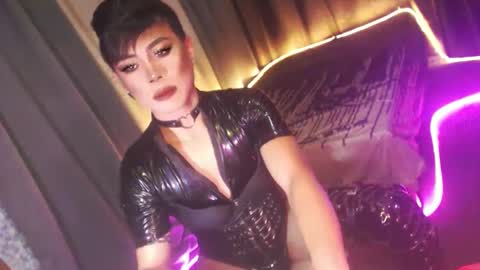 MISS ANNA online show from 12/02/25, 12:49