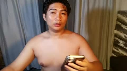 Snapshot of ur_fucking2005 chatting on 06/22/26, 03:42 DA online show from 06/22/26, 03:42