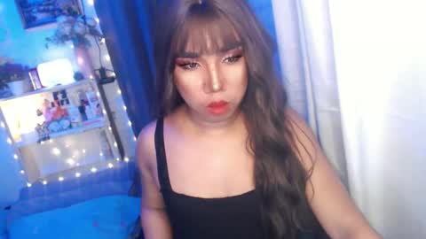 Snapshot of ur_hot_tommiexx chatting on 01/24/25, 11:04 jennie online show from 01/24/25, 11:04