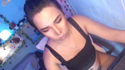 Snapshot of ur_hot_tommiexx chatting on 09/29/25, 02:49 jennie online show from 09/29/25, 02:49