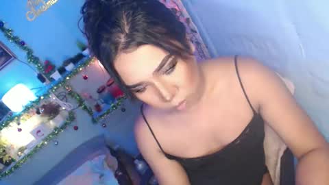 Snapshot of ur_hot_tommiexx chatting on 10/21/25, 02:34 jennie online show from 10/21/25, 02:34