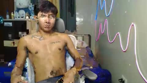 Snapshot of ur_hottestjonny chatting on 06/11/26, 12:32 jonny online show from 06/11/26, 12:32