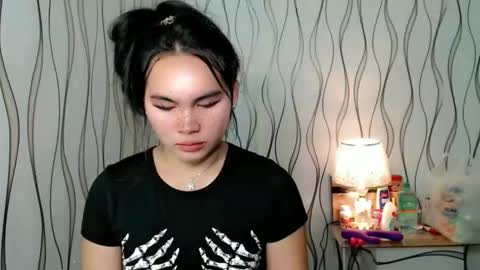 QUEENSY online show from 11/26/25, 09:27