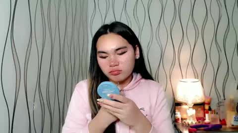 QUEENSY online show from 12/16/25, 07:30