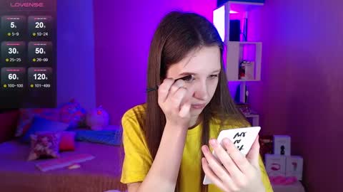 Snapshot of ur_kitty__ chatting on 12/16/24, 01:43 Lera online show from 12/16/24, 01:43