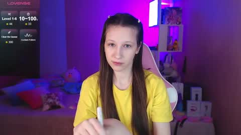 Snapshot of ur_kitty__ chatting on 12/21/24, 12:49 Lera online show from 12/21/24, 12:49