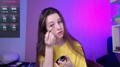 Snapshot of ur_kitty__ chatting on 09/14/25, 11:20 Lera online show from 09/14/25, 11:20