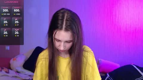 Snapshot of ur_kitty__ chatting on 09/23/25, 01:36 Lera online show from 09/23/25, 01:36