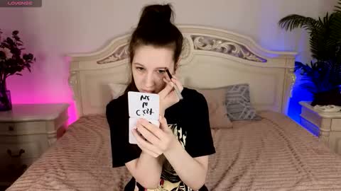 Snapshot of ur_kitty__ chatting on 10/01/25, 11:16 Lera online show from 10/01/25, 11:16