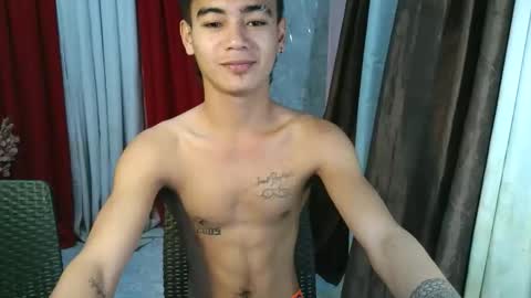 ur_naughtyboy_raphael online show from 09/26/25, 08:18